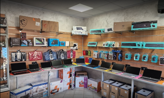 Showroom Neo Computer Shop - Esposizione prodotti PC e notebook